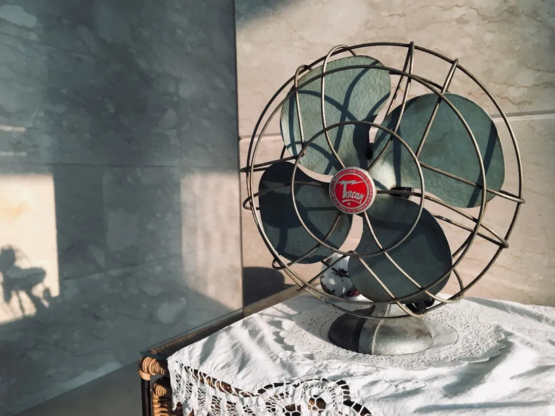 落地扇与循环扇搭配使用：提升夏季室内空气流通效率的选型方案正文配图 2